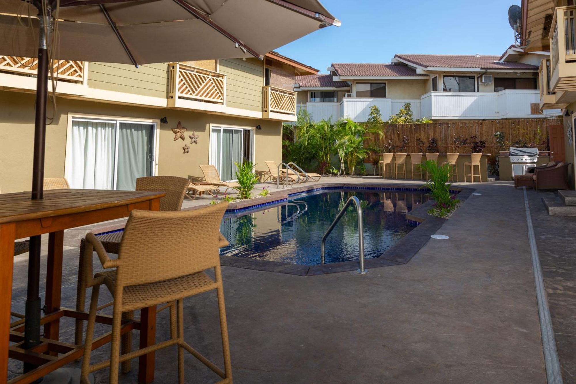 Plumeria Suite, 2-Bedrooms, Sleeps 6, Pool & Bbq, Pre-Renovation Summer Sale Kihei Zewnętrze zdjęcie